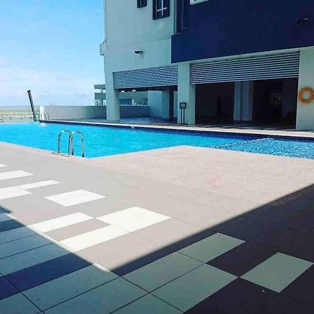 Orked Vanda, 3 Bedroom Apartment, Seaview Netflixwifiyoutube Kuala Terengganu Kültér fotó