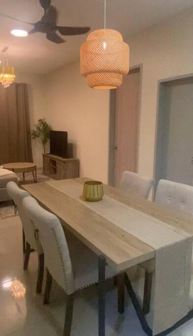 Orked Vanda, 3 Bedroom Apartment, Seaview Netflixwifiyoutube Kuala Terengganu Kültér fotó